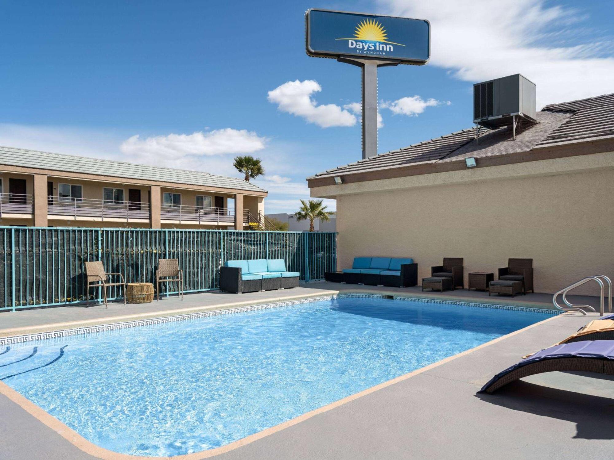 Days Inn By Wyndham Las Vegas Airport Near The Strip Extérieur photo